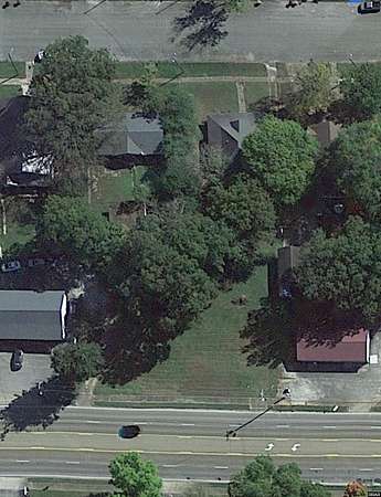 0.49 Acres of Commercial Land for Sale in Lexington, Tennessee