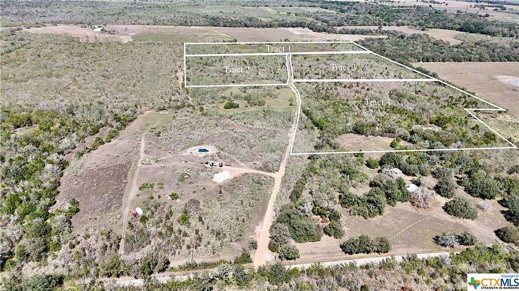 13.2 Acres of Agricultural Land for Sale in Waelder, Texas