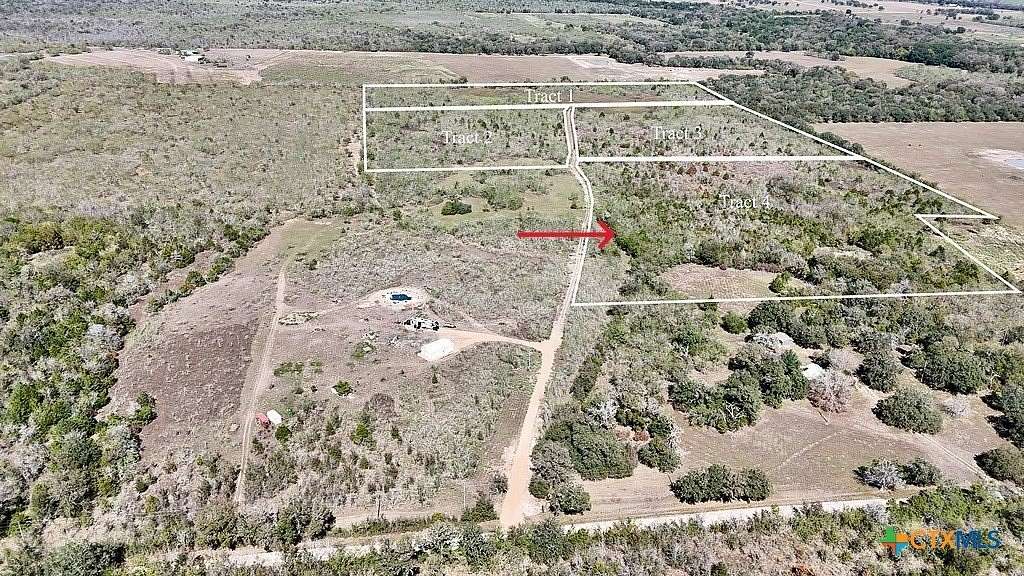13.2 Acres of Land for Sale in Waelder, Texas