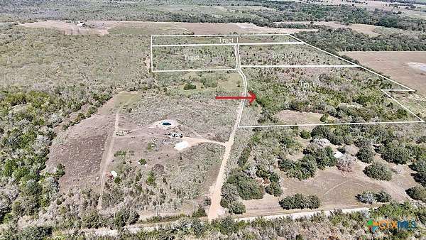 13.2 Acres of Land for Sale in Waelder, Texas