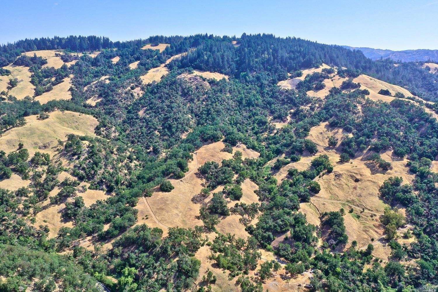 274 Acres of Agricultural Land for Sale in Cloverdale, California