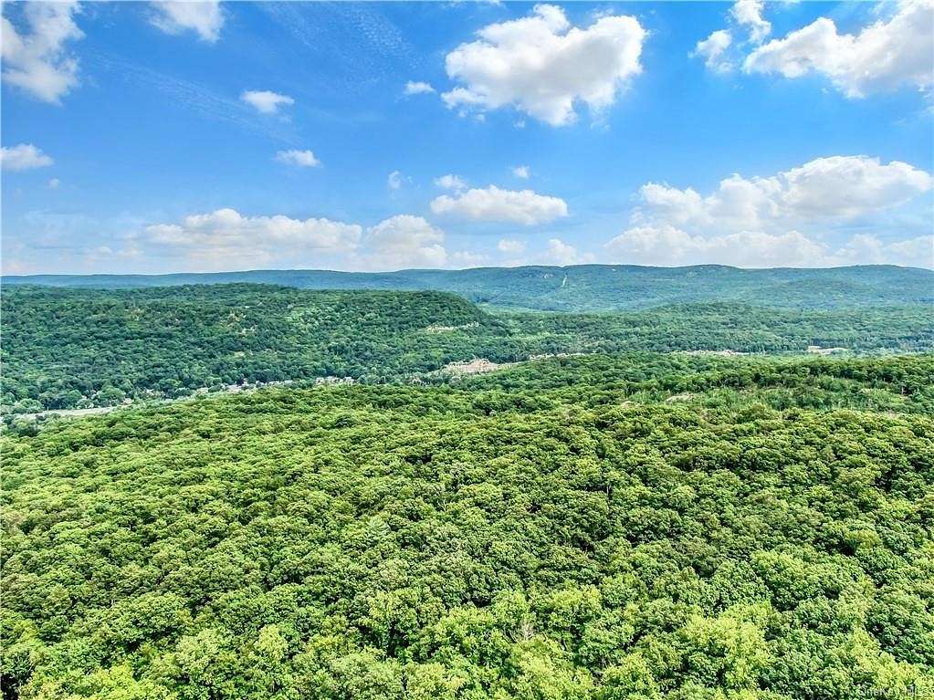 25 Acres of Recreational Land for Sale in Tuxedo Town, New York