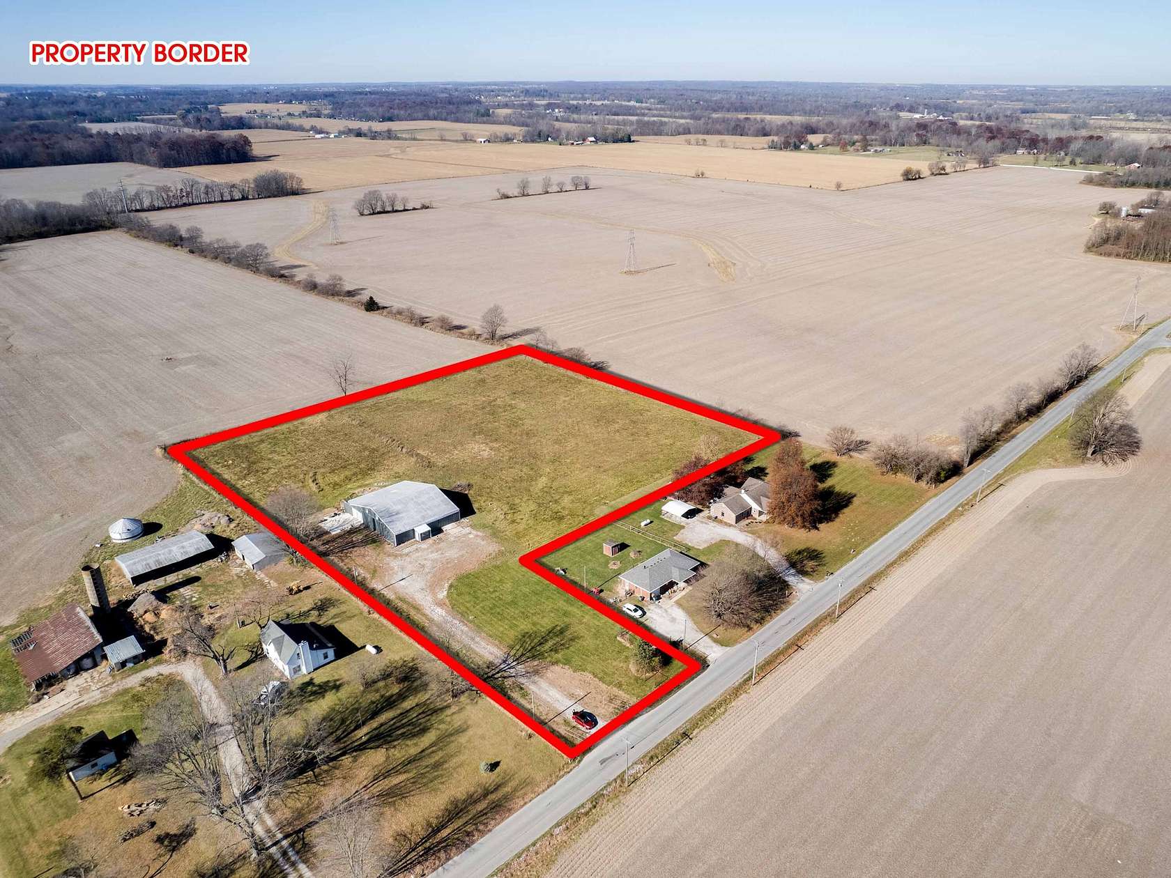 5 Acres of Residential Land with Home for Sale in Mooresville, Indiana