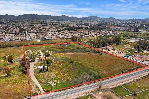 15.7 Acres of Land for Sale in Wildomar, California
