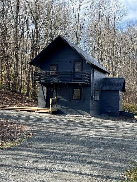 5.38 Acres of Residential Land with Home for Sale in Roxbury, New York