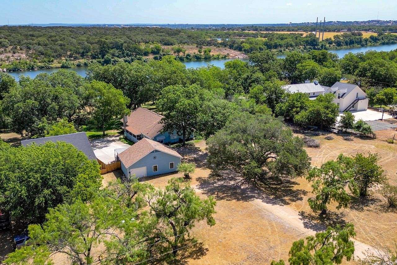 2.8 Acres of Residential Land with Home for Sale in Cottonwood Shores, Texas