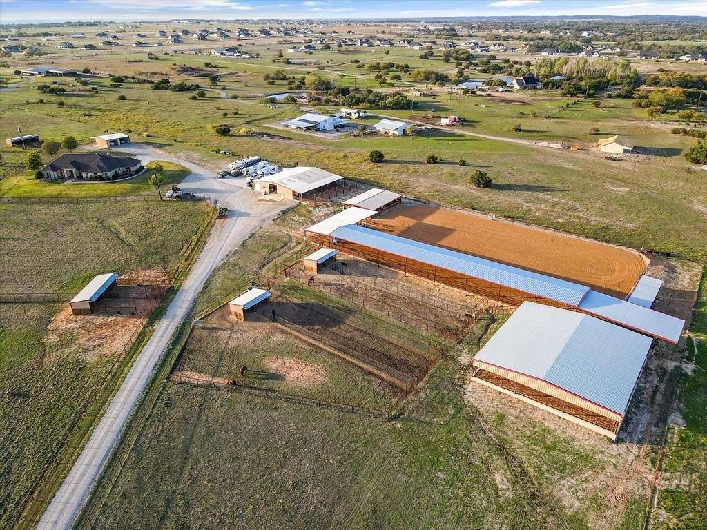 15.3 Acres of Land with Home for Sale in Weatherford, Texas