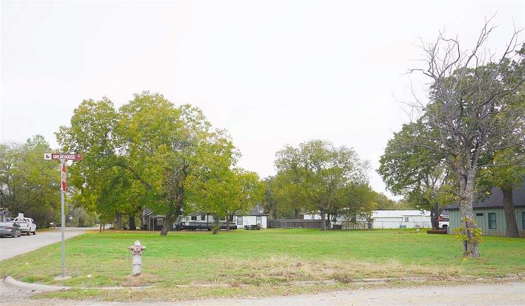 0.32 Acres of Residential Land for Sale in Bridgeport, Texas