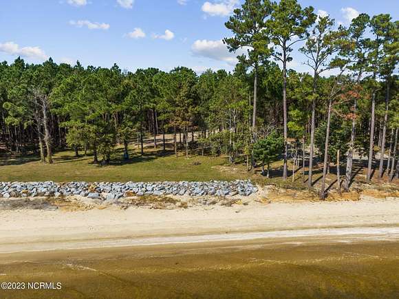 1.2 Acres of Residential Land for Sale in Oriental, North Carolina