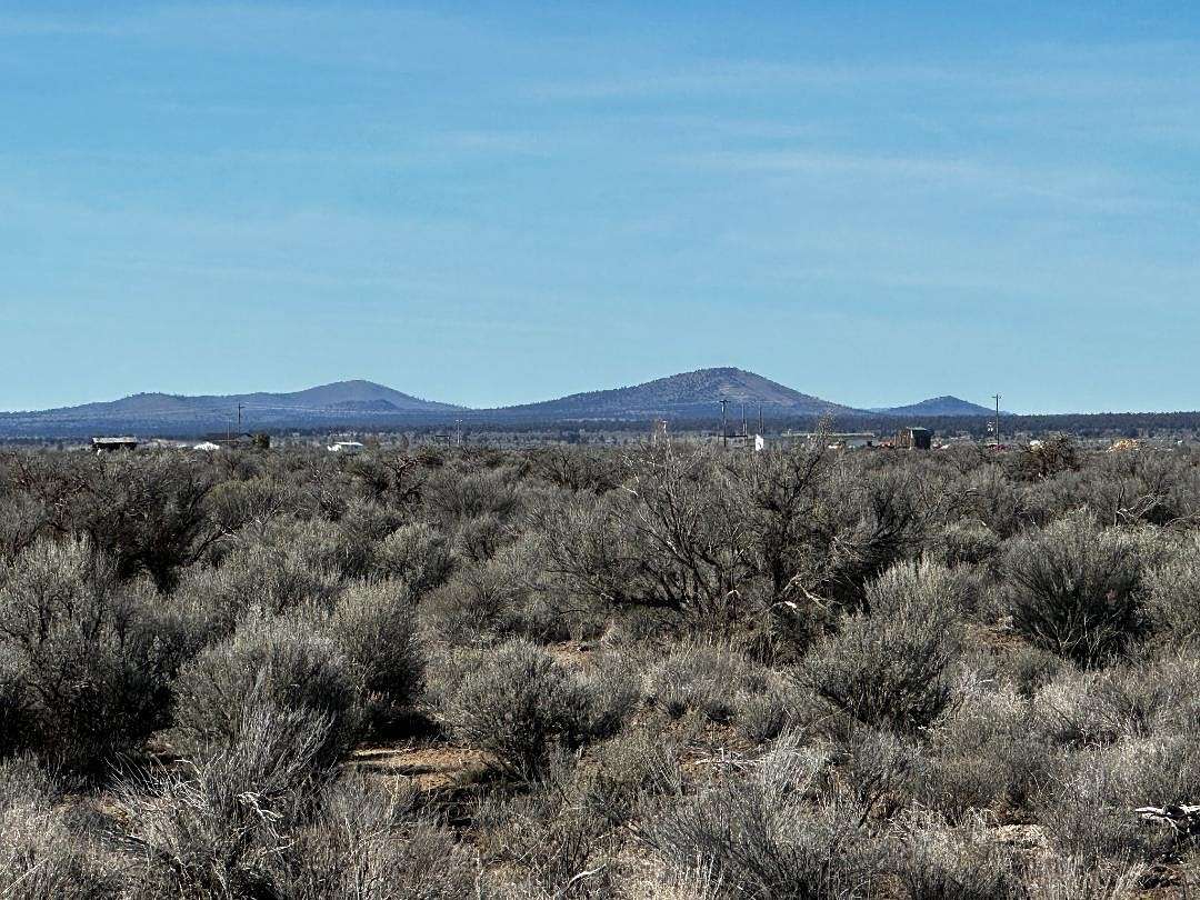 5 Acres of Residential Land for Sale in Christmas Valley, Oregon