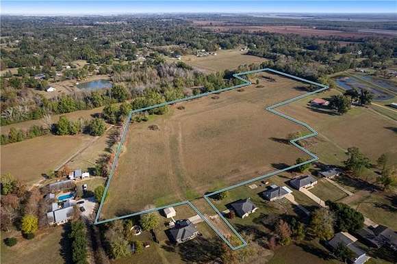 16 Acres of Recreational Land for Sale in Marksville, Louisiana