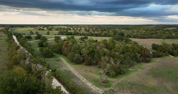 18 Acres of Recreational Land & Farm for Sale in Navasota, Texas