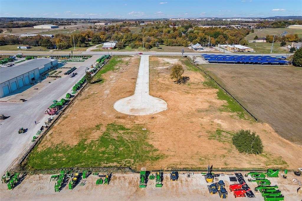 0.5 Acres of Commercial Land for Sale in Gainesville, Texas