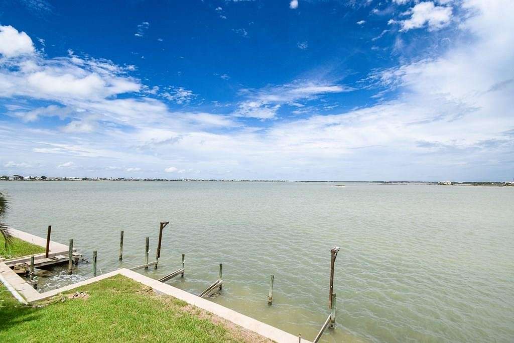 0.752 Acres of Residential Land for Sale in Rockport, Texas