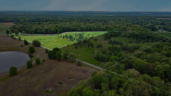 17 Acres of Land for Sale in Jackson, Tennessee