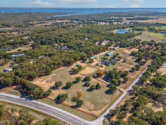 10 Acres of Land with Home for Sale in Valley View, Texas