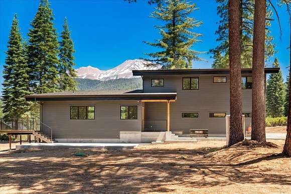 2.8 Acres of Residential Land with Home for Sale in Mount Shasta, California