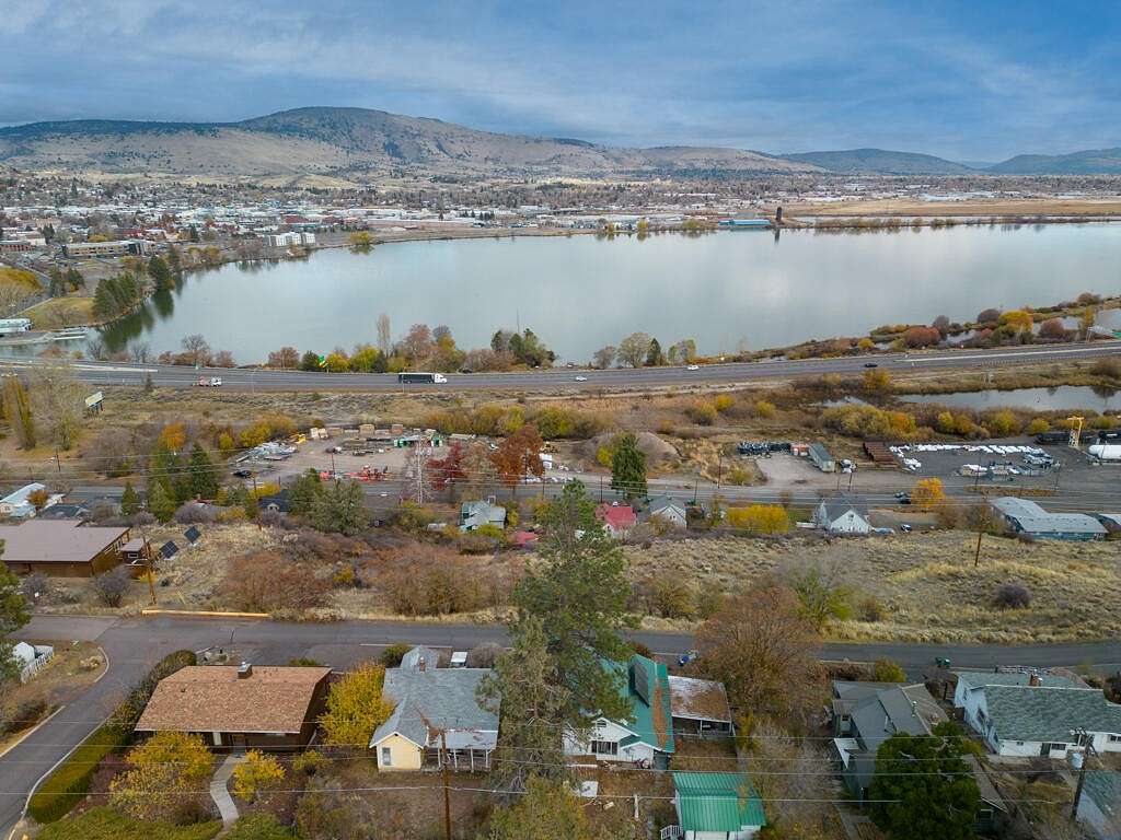 0.28 Acres of Residential Land for Sale in Klamath Falls, Oregon