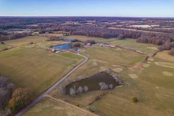 100 Acres of Agricultural Land with Home for Sale in Puryear, Tennessee