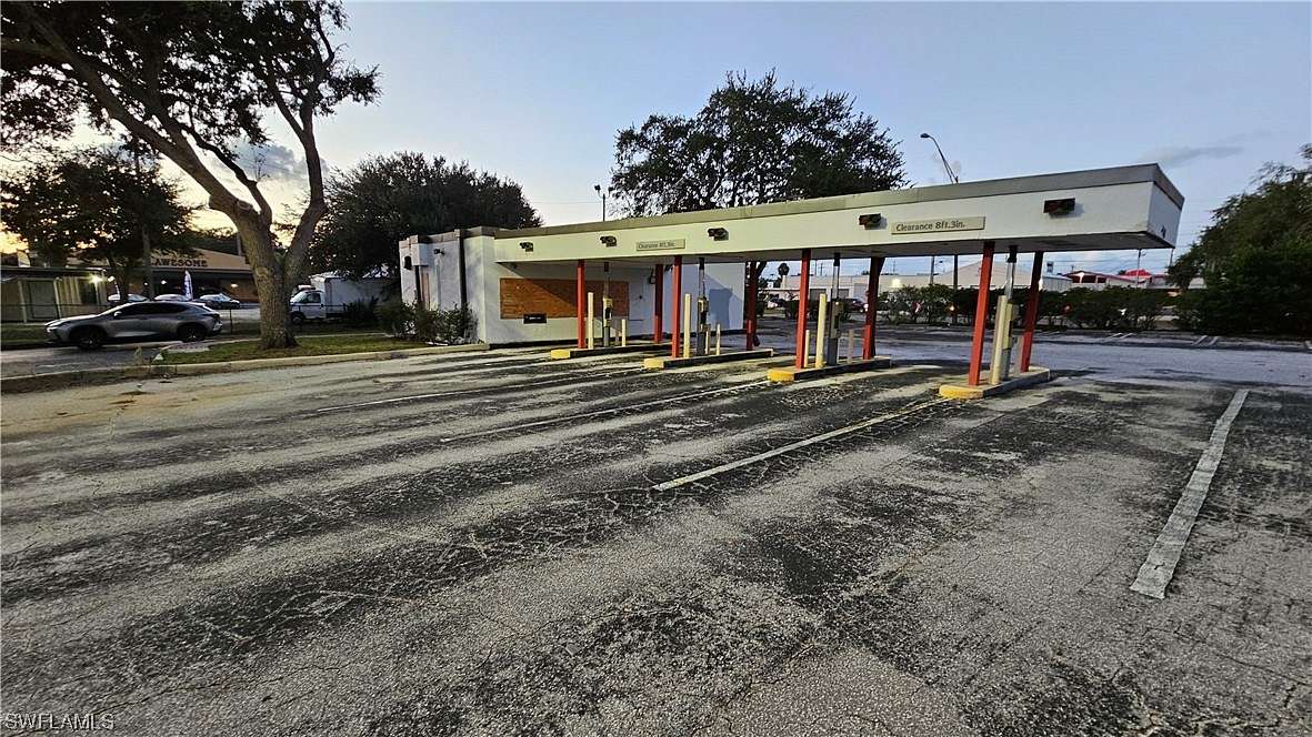 4.6 Acres of Improved Commercial Land for Sale in Eustis, Florida