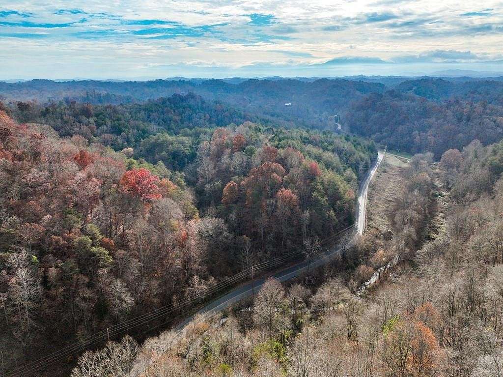 14 Acres of Land for Sale in Sevierville, Tennessee