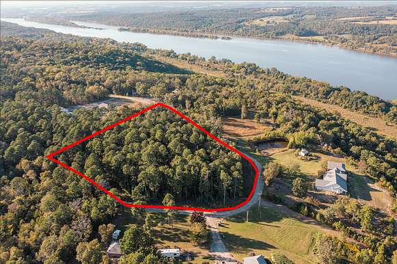 5 Acres of Residential Land for Sale in Cecil, Arkansas