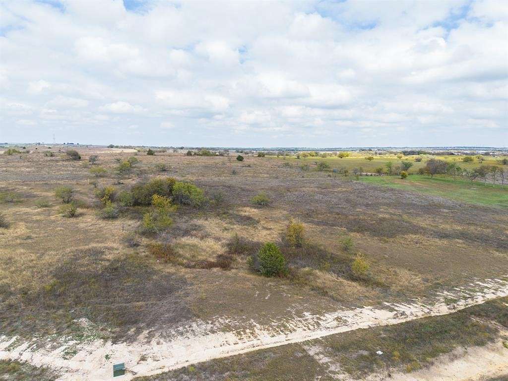 2 Acres of Residential Land for Sale in Itasca, Texas