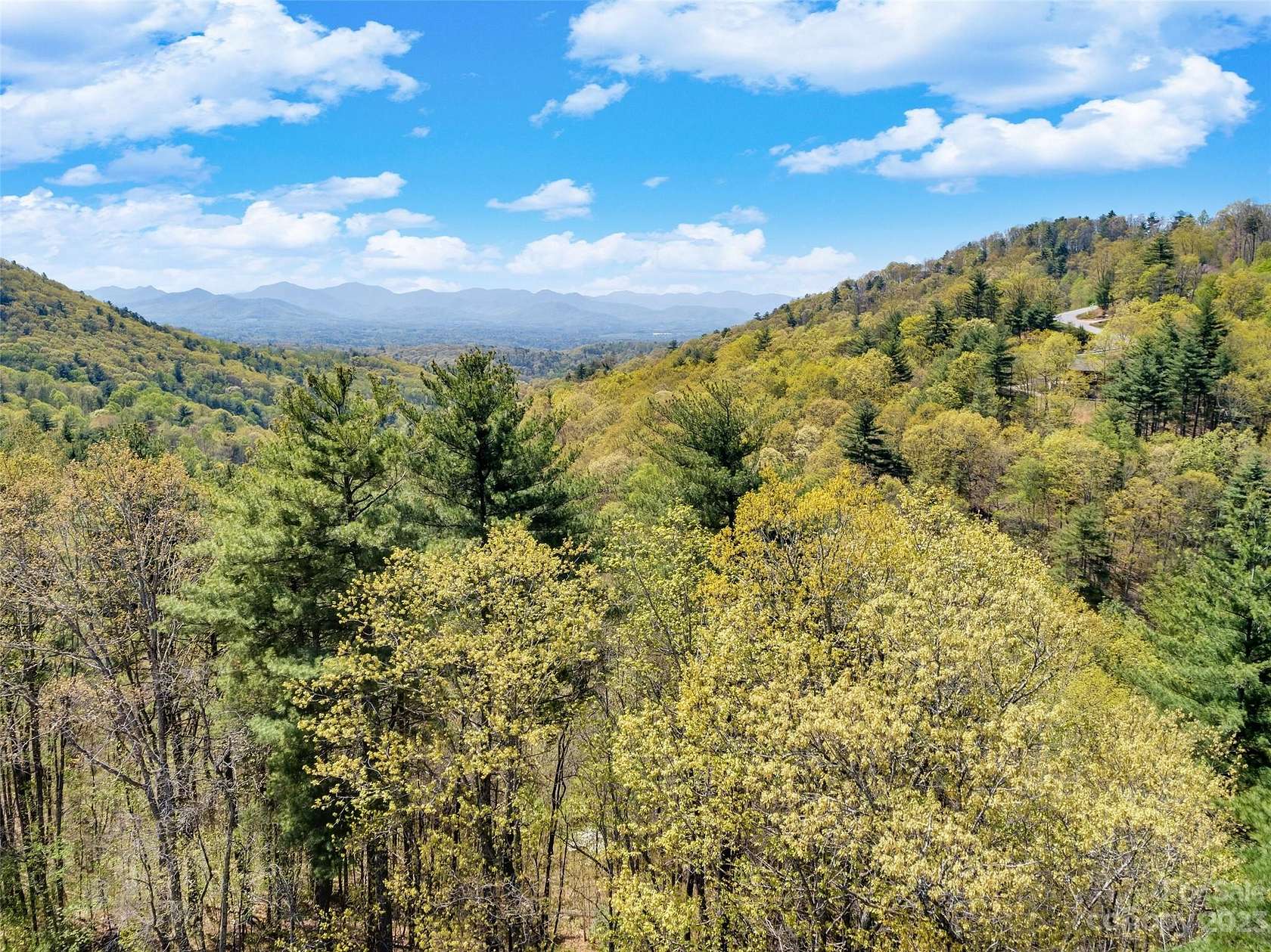 1 Acre of Residential Land for Sale in Asheville, North Carolina