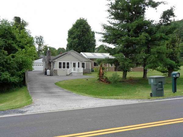 2.9 Acres of Residential Land with Home for Sale in Abingdon, Virginia