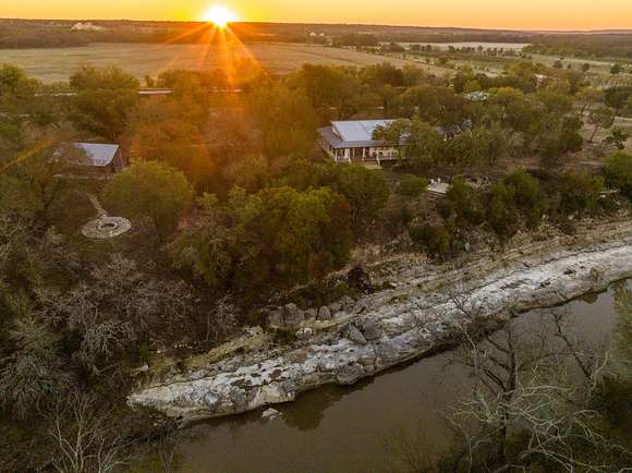 511 Acres of Land with Home for Sale in Hamilton, Texas