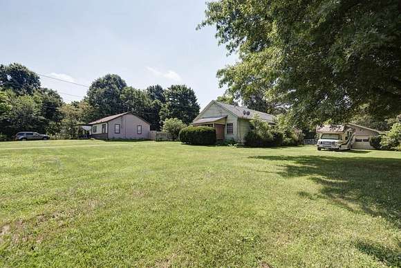 5.1 Acres of Land with Home for Sale in Springfield, Missouri