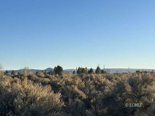 4.9 Acres of Residential Land for Sale in Christmas Valley, Oregon