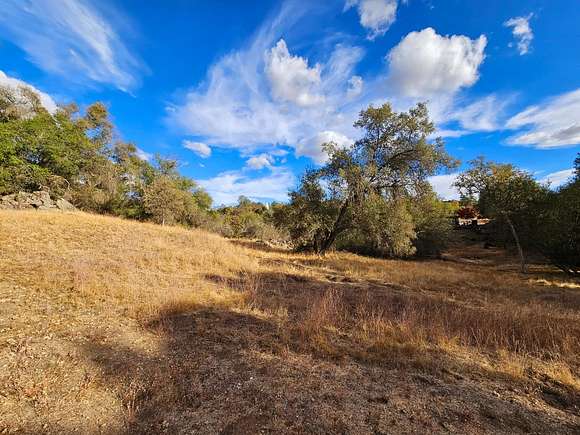 1.4 Acres of Residential Land for Sale in Coarsegold, California