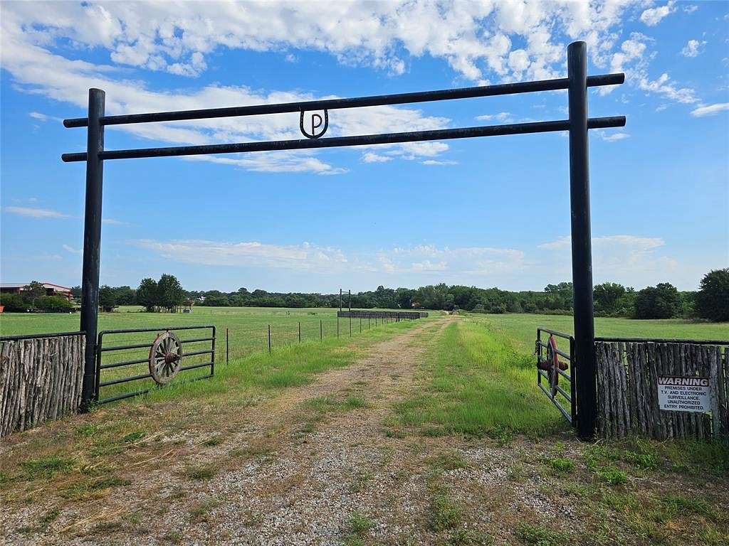 5.5 Acres of Land for Sale in Reno, Texas