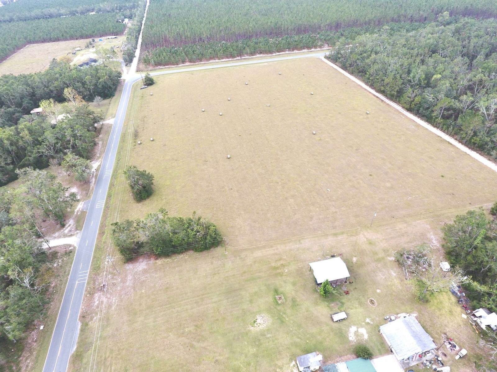 10 Acres of Land for Sale in Mayo, Florida
