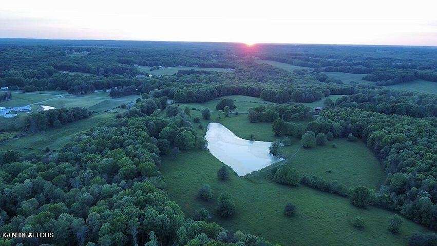 33 Acres of Land for Sale in Crossville, Tennessee
