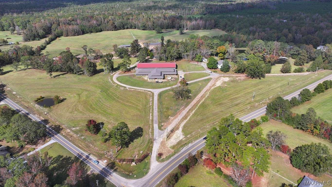 60 Acres of Agricultural Land with Home for Sale in Wetumpka, Alabama
