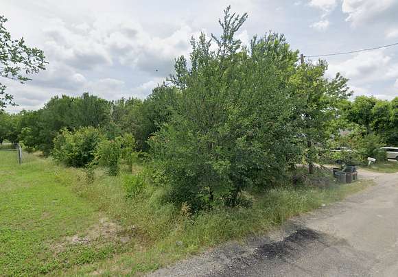 0.1 Acres of Residential Land for Sale in Hillsboro, Texas