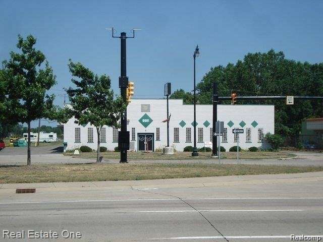 11.9 Acres of Improved Commercial Land for Sale in Taylor, Michigan