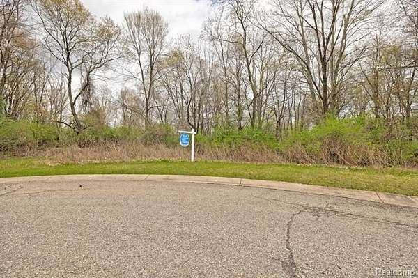 2.5 Acres of Residential Land for Sale in Groveland Township, Michigan