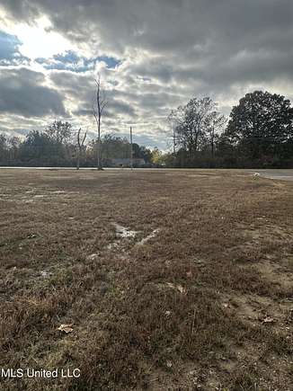 0.57 Acres of Commercial Land for Sale in Southaven, Mississippi