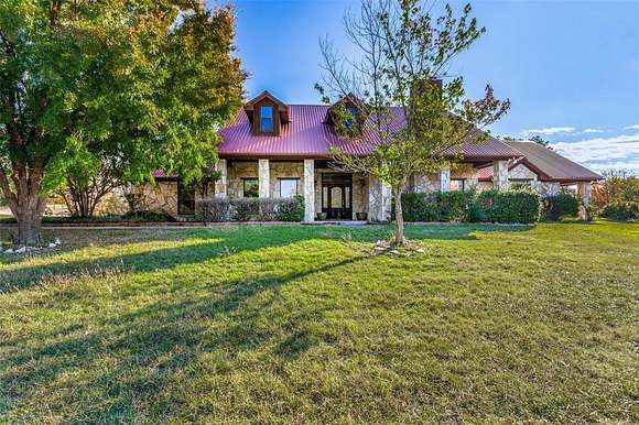 8.1 Acres of Residential Land with Home for Sale in Fort Worth, Texas