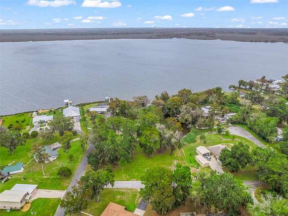 1.8 Acres of Residential Land for Sale in Lake Panasoffkee, Florida