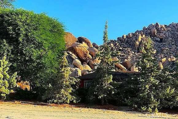 1.2 Acres of Residential Land for Sale in Joshua Tree, California