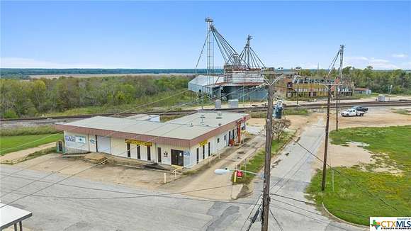 4.4 Acres of Improved Commercial Land for Sale in Cameron, Texas