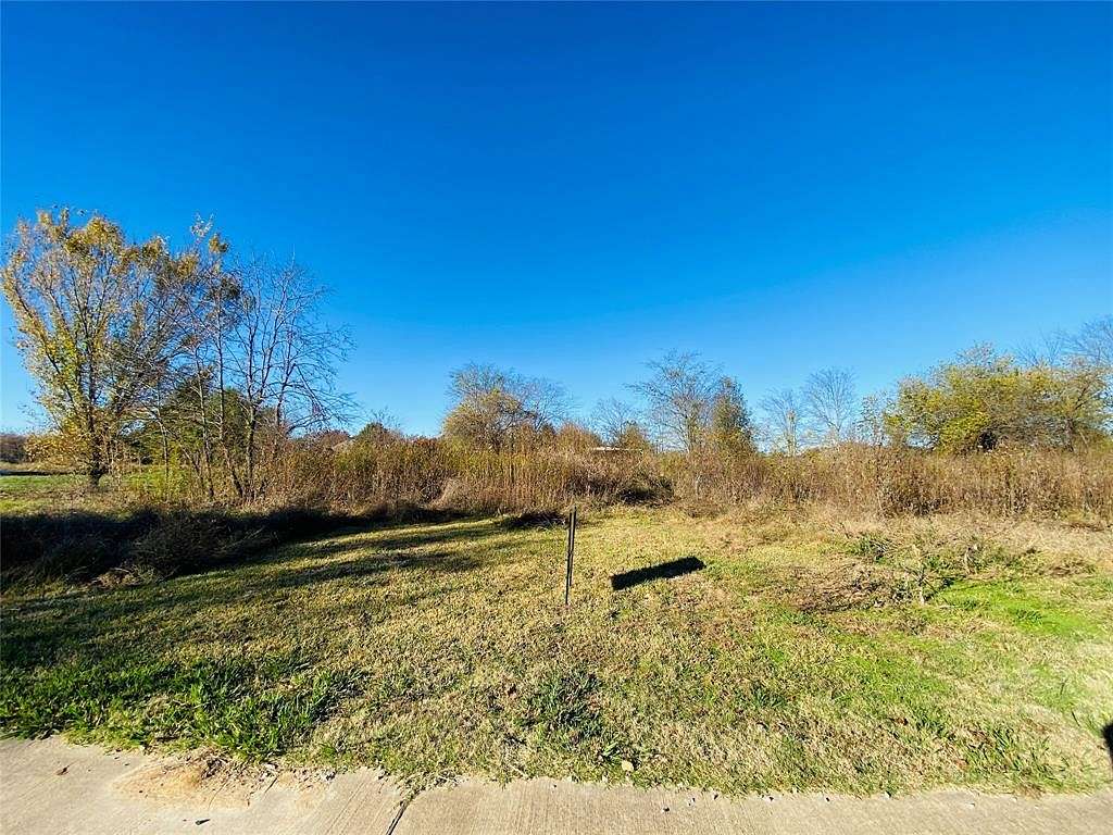 0.51 Acres of Land for Sale in Powderly, Texas