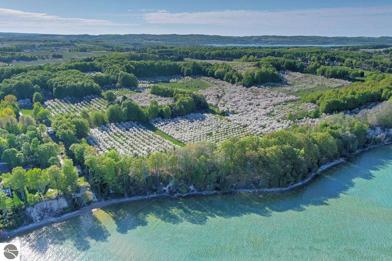 7 Acres of Residential Land for Sale in Suttons Bay, Michigan