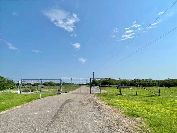 10.1 Acres of Land for Sale in Chapman Ranch, Texas