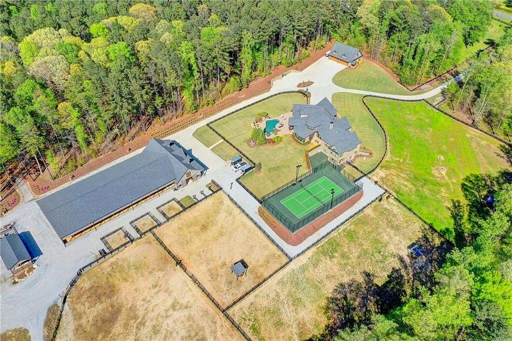 19.7 Acres of Land with Home for Sale in Dacula, Georgia