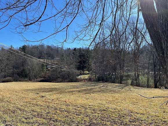 8.4 Acres of Residential Land for Sale in Lashmeet, West Virginia